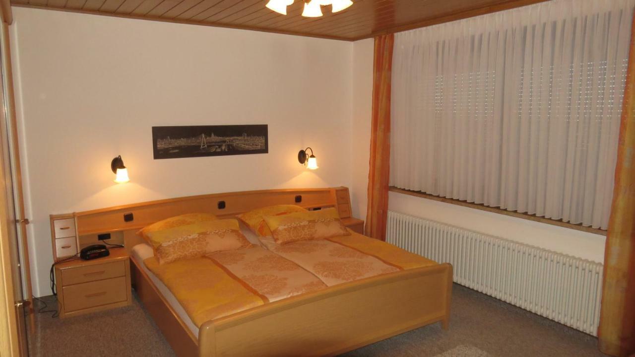 Ferienwohnung Panoramablick Шляйден Екстер'єр фото
